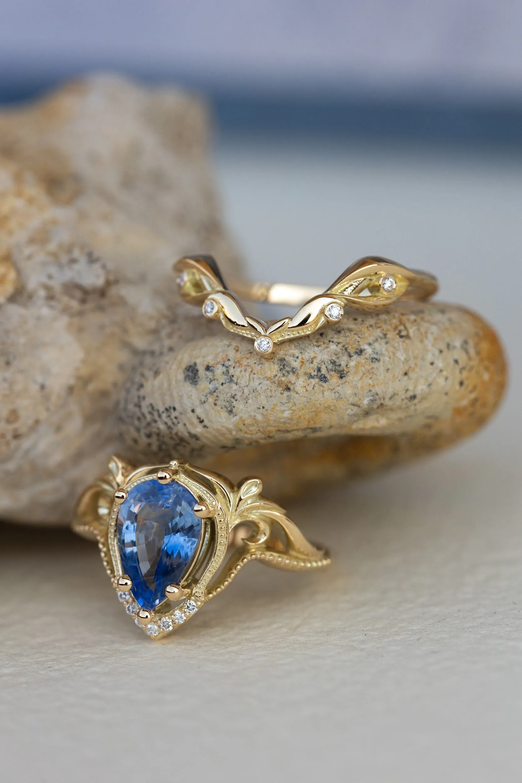 2 carat light blue sapphire engagement ring, vintage inspired gold statement ring / Lida