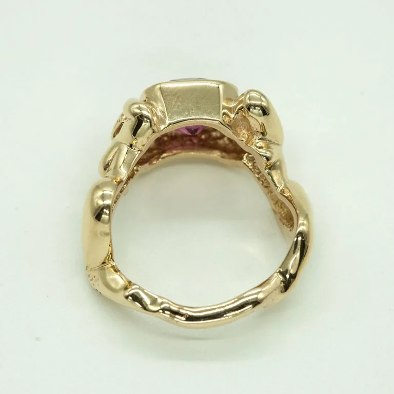 Erotica Figure Ring in Gold with Pink Tourmaline