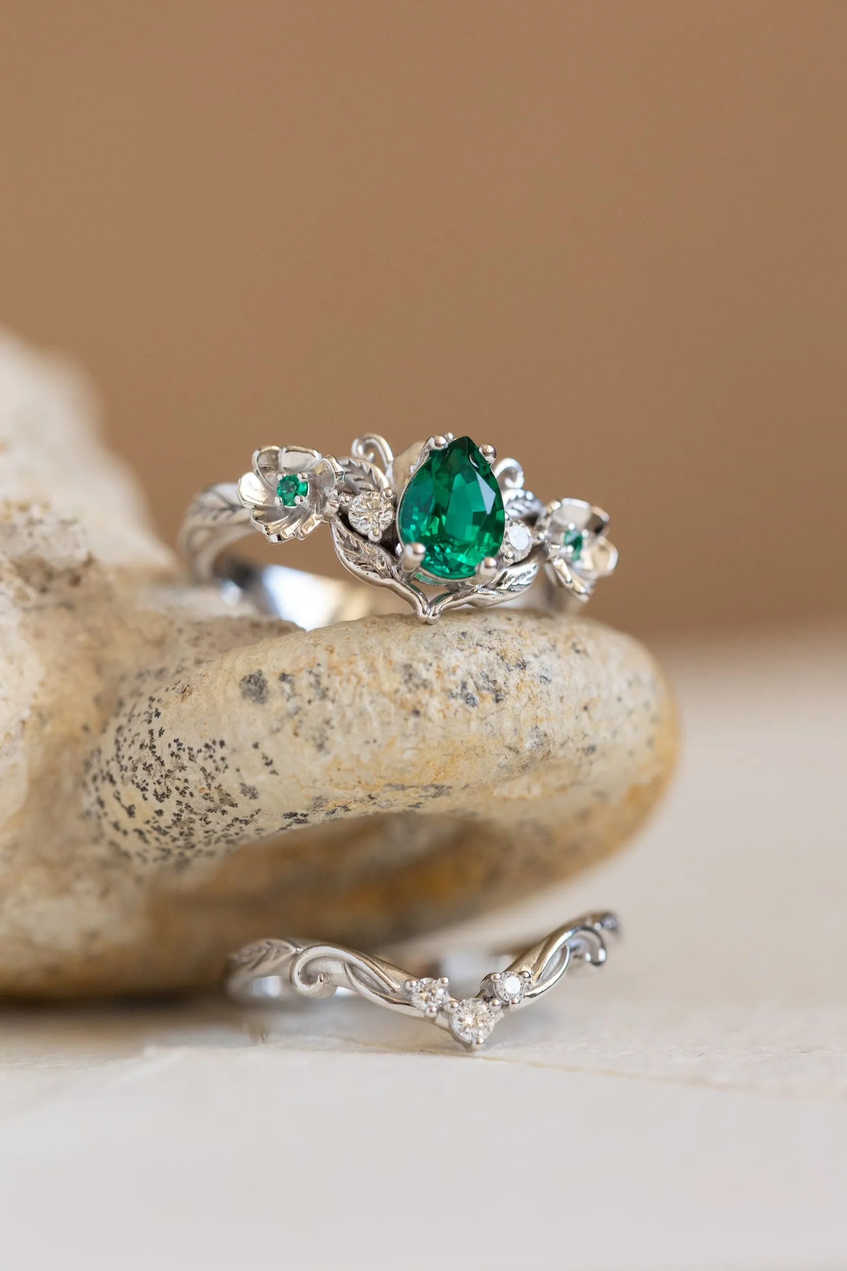 Lab-created emerald engagement ring set, unique flower style bridal ring set / Adelina