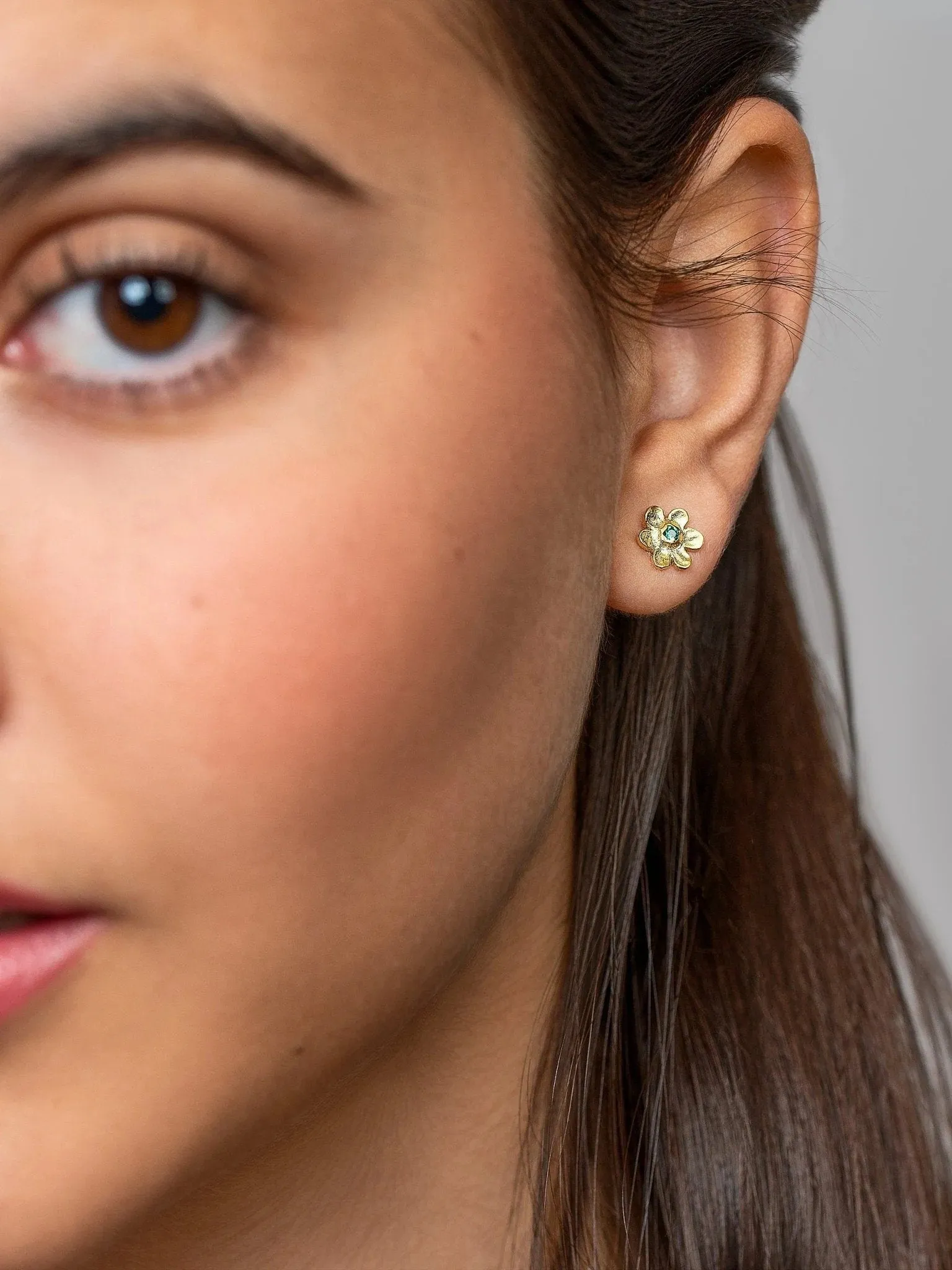 Luchi Flower Stud Earrings