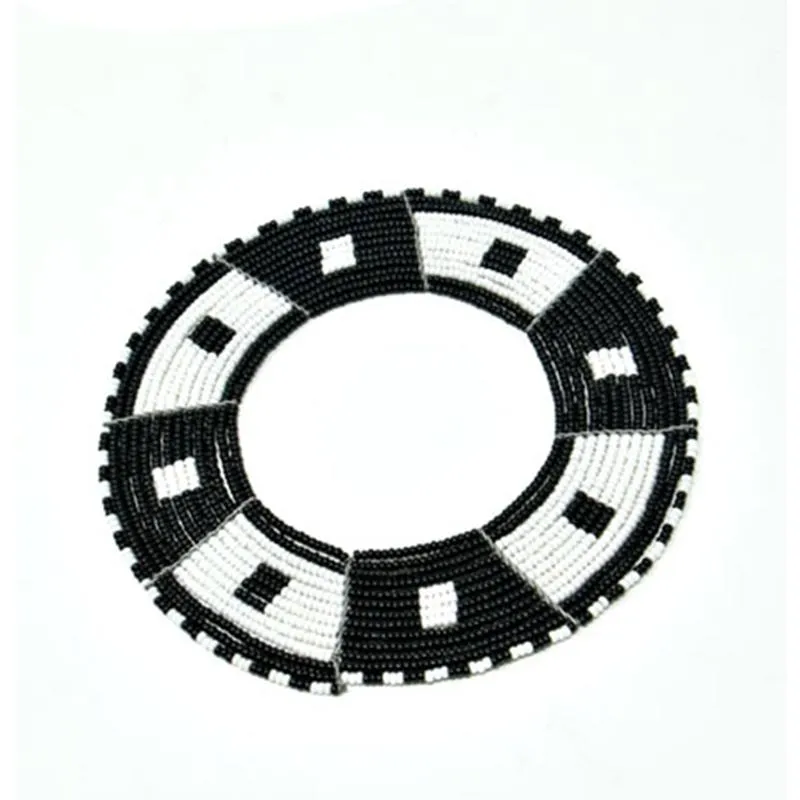 Maasai Disc Beaded Bangle 03 - Black & White