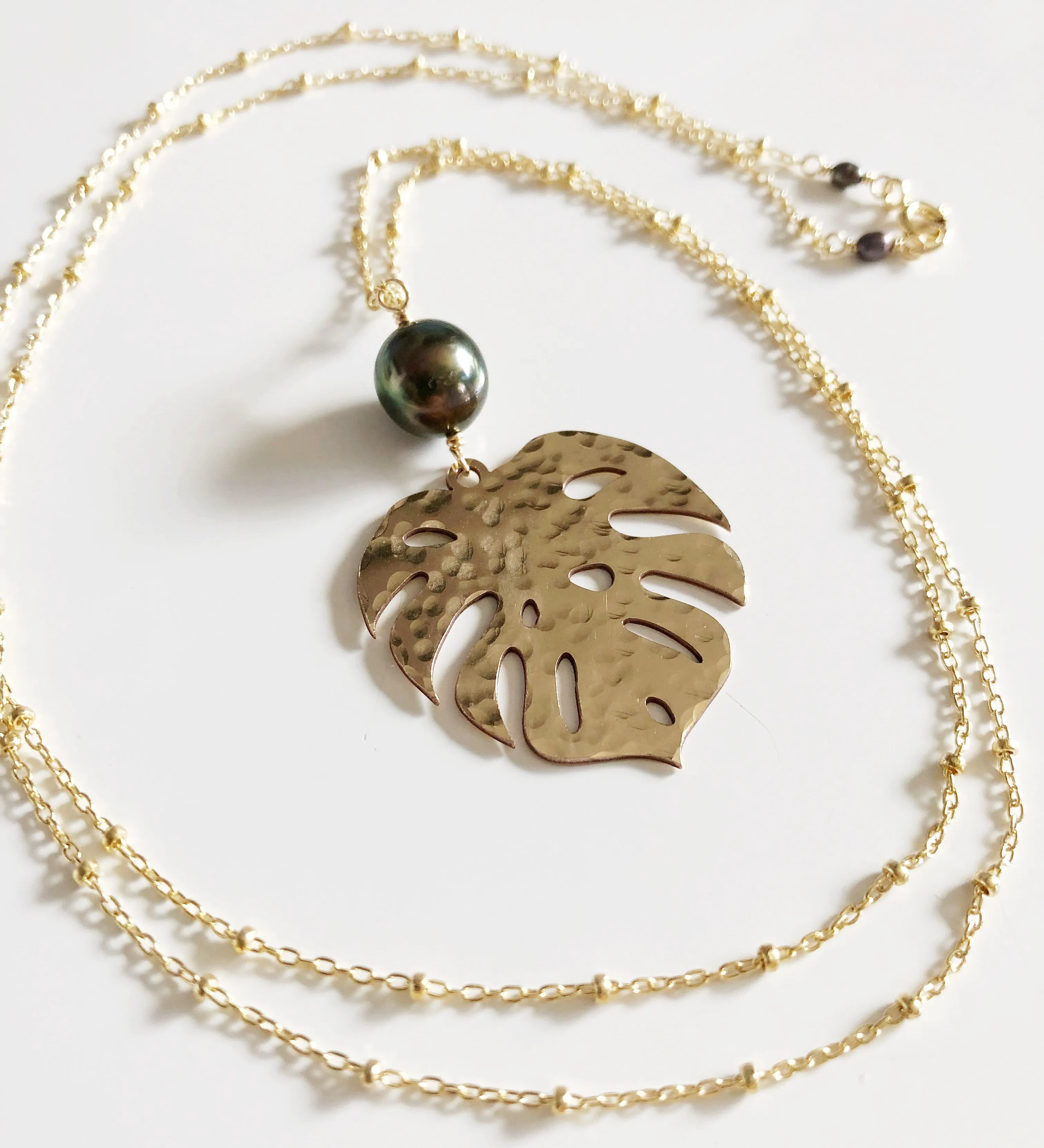 Monstera long necklace - tahitian pearl (N287)