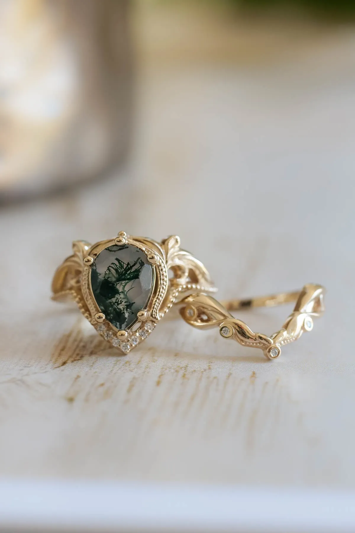 Moss agate engagement ring set, alternative ring set / Lida