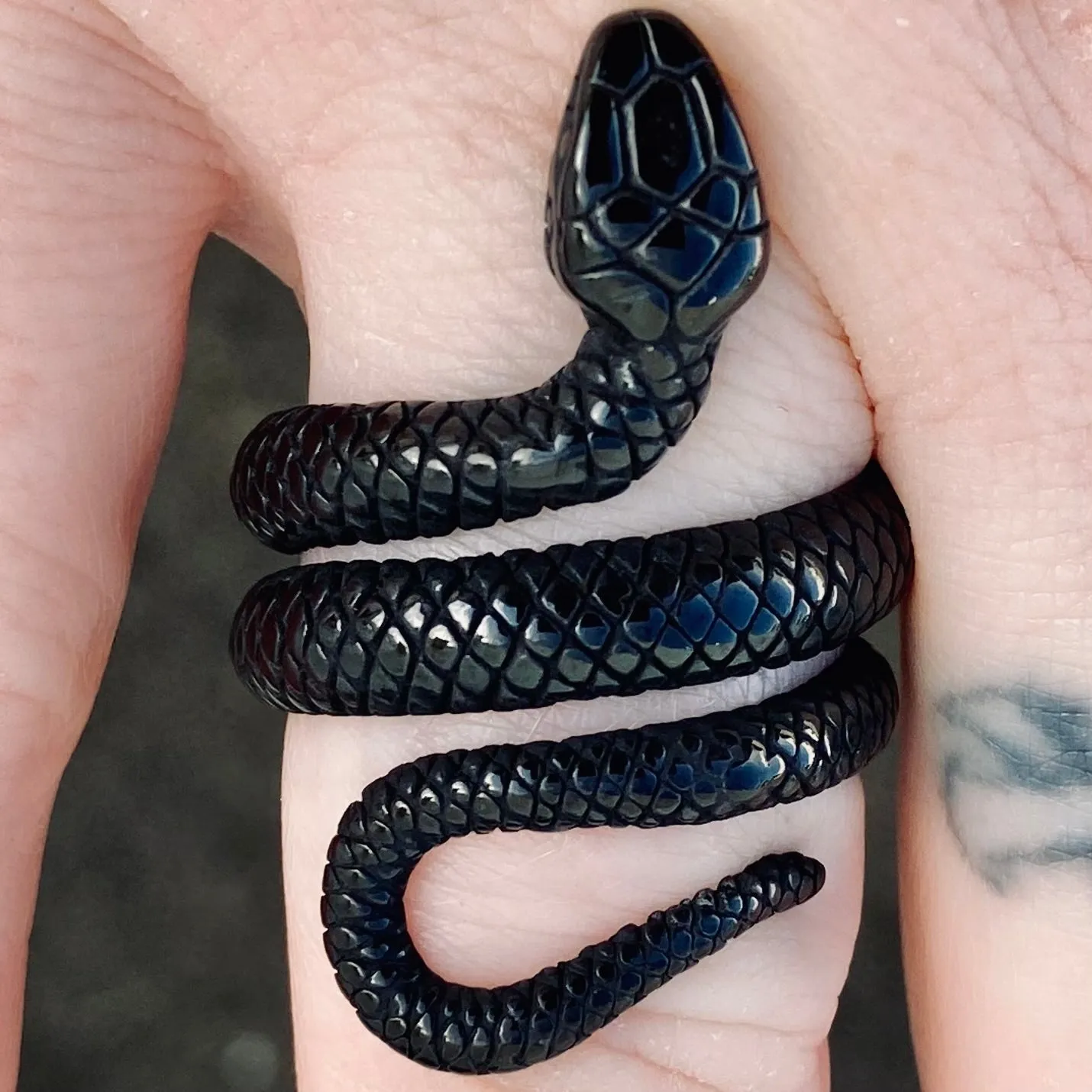 Snake Ring - Black - R131