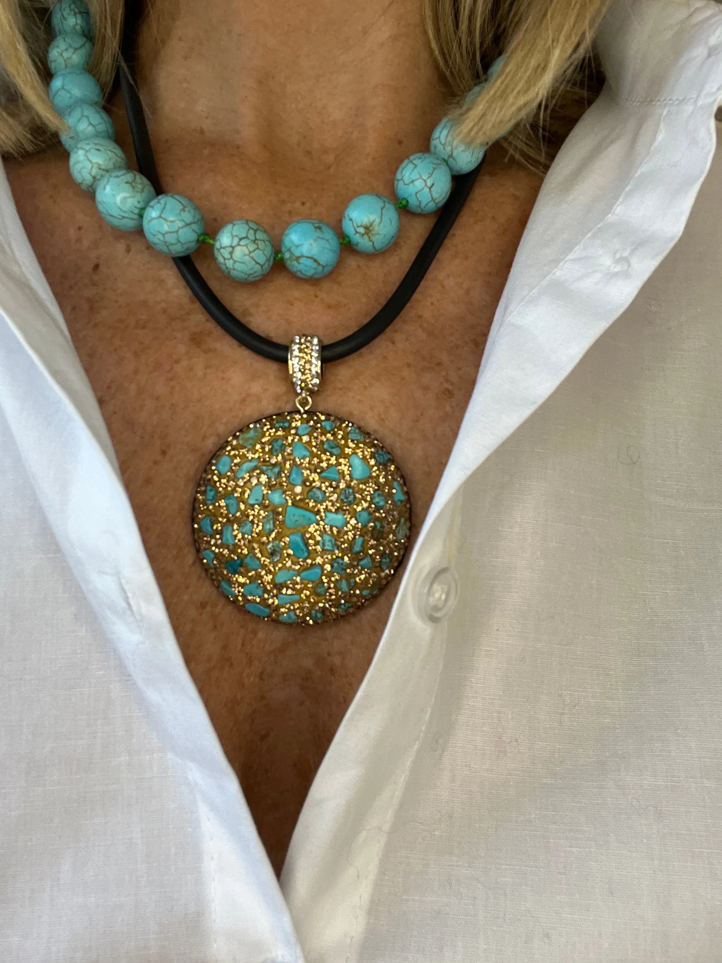 Turquoise and Swarovski Pendant | Round